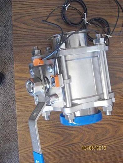 Used Waukesha Cherry-Burrell SPX 4 inch s.s. Ball Valve, unused