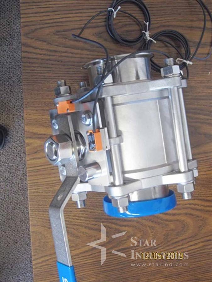 Used Waukesha Cherry-Burrell SPX 4 inch s.s. Ball Valve, unused