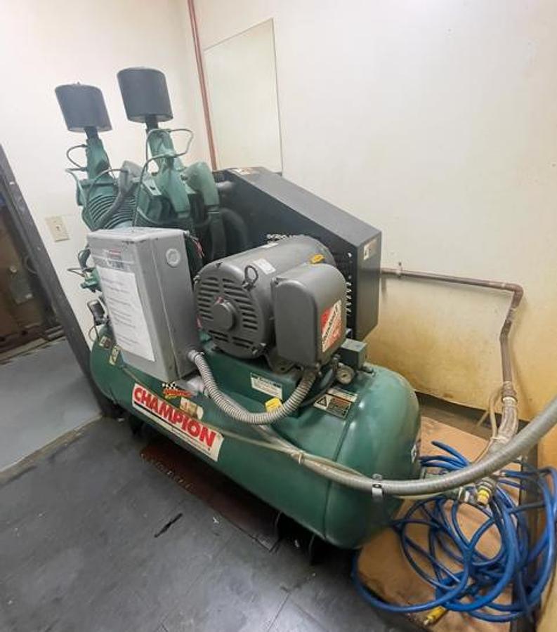 Used Compressor, Commercial, Champion Pneumatic, 25HP