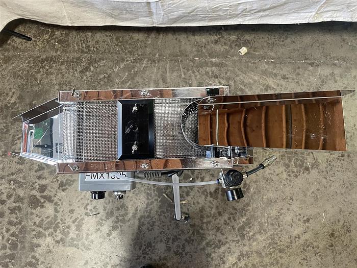 Used Key Int'l. TD-101 Pour-thru Deduster