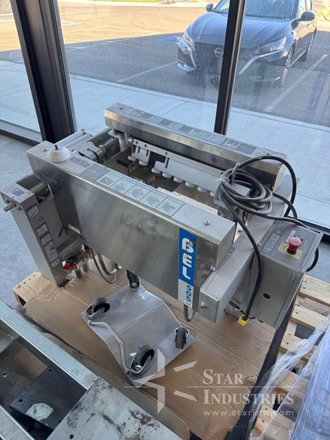 Used SEMI-AUTOMATIC CASE ERECTOR 