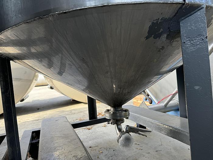 Used Tank, 750 Gallon, Stainless Steel, Cone Bottom, 4' x 8'