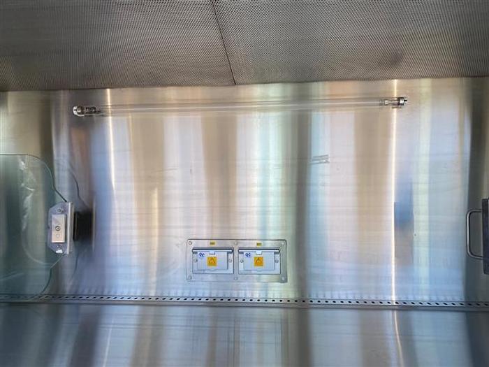 Used ESCO HPI-G3 Glovebox Isolator