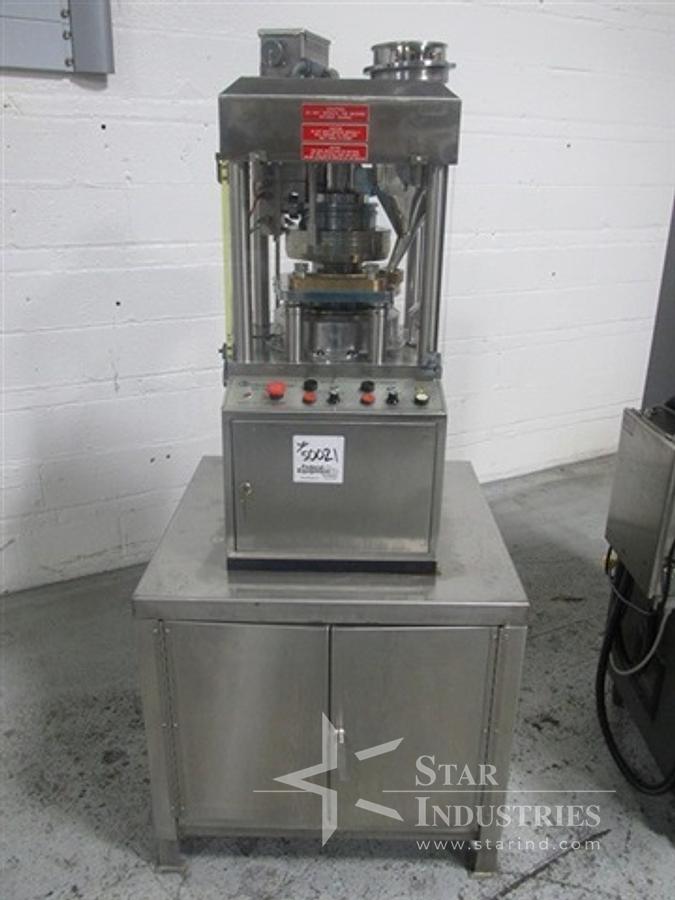 Used GLOBEPHARMA MINIPRESS, 10 STATION