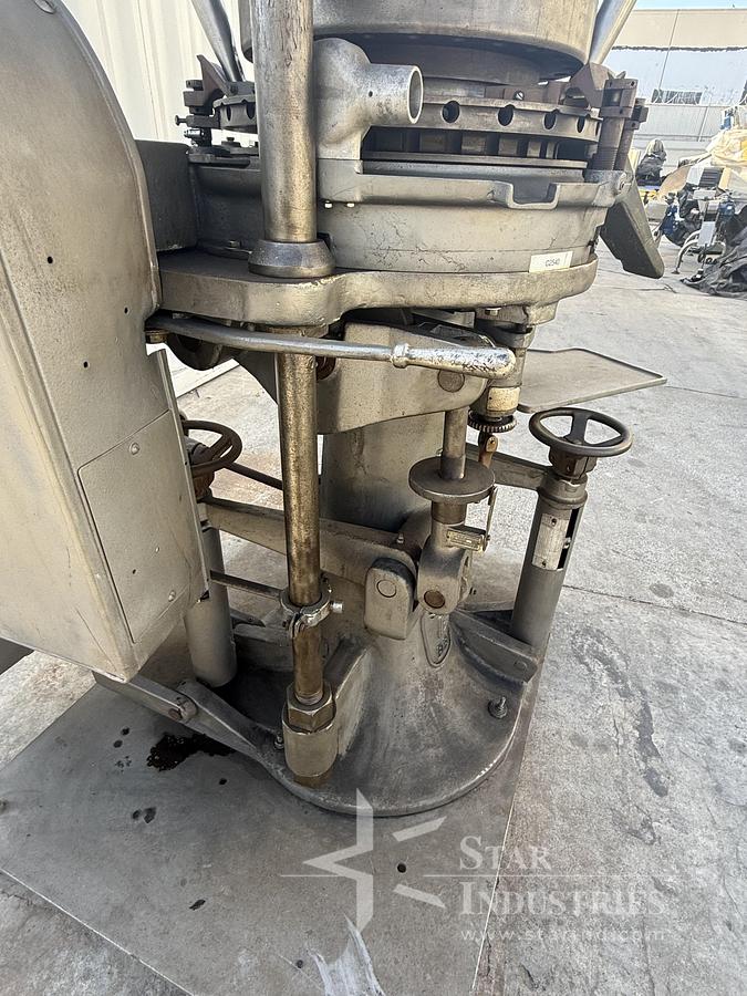 Used STOKES 27 STATION BB2 TABLET PRESS