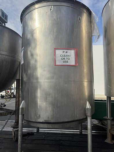 Used Tank, 800-Gallon, Stainless Steel, Agitated, MIX-MOR Mixer