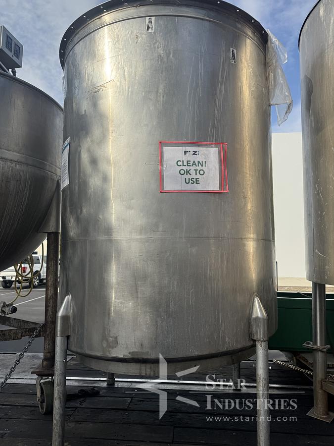 Used Tank, 800-Gallon, Stainless Steel, Agitated, MIX-MOR Mixer