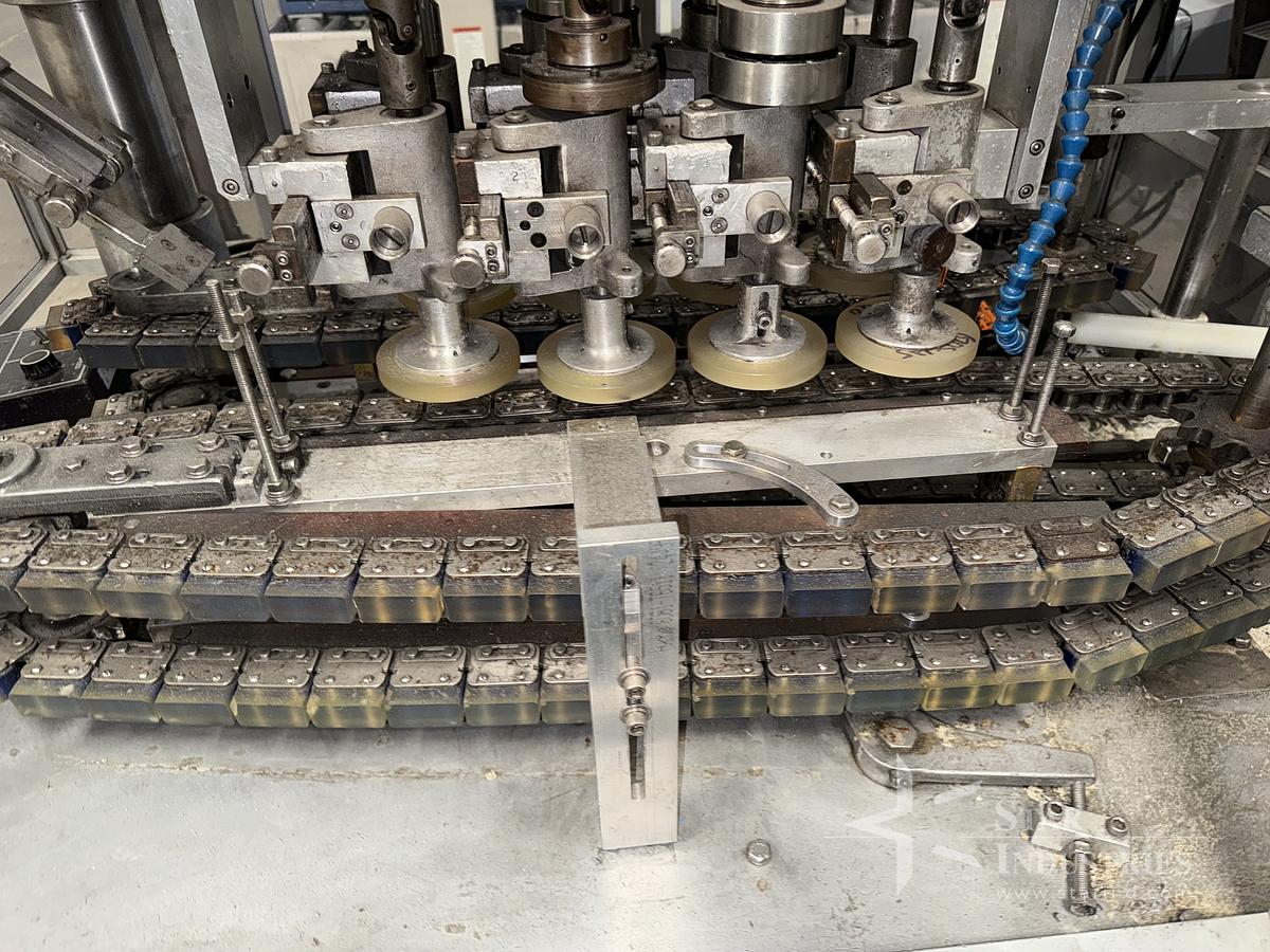 Used Resina 4 Spindle Capper