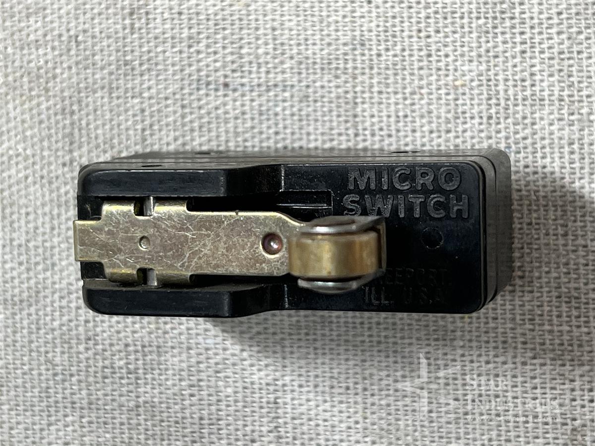 Used Open/Closed Micro Switch