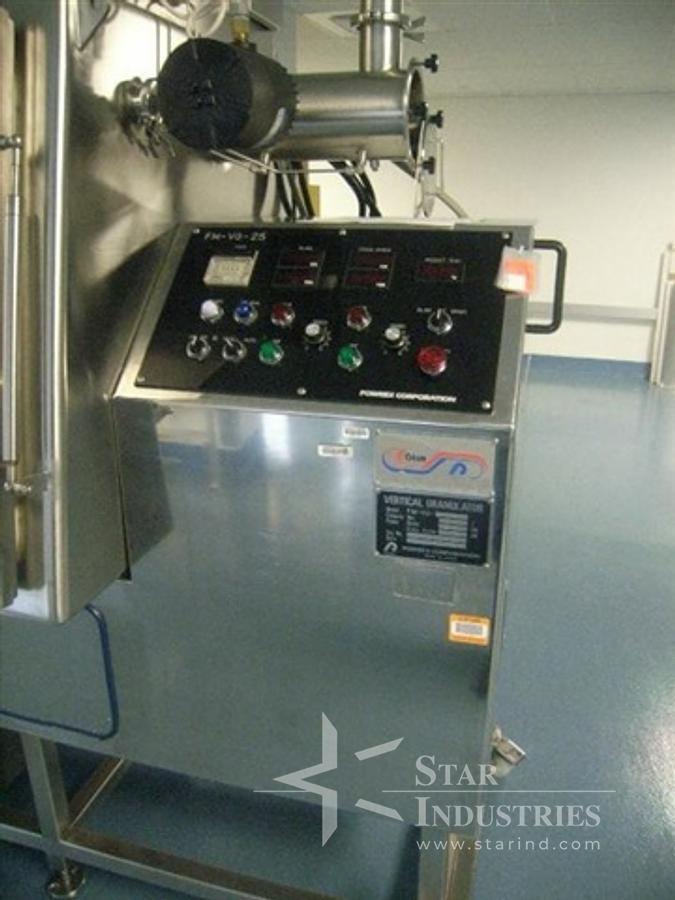 Used 2006 Howorth B59 Glatt VG25 Powerex Granulator Isolator