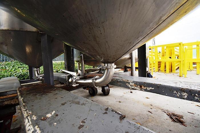 Used Tank, 750 Gallon, Stainless Steel, Cone Bottom, 4' x 8'
