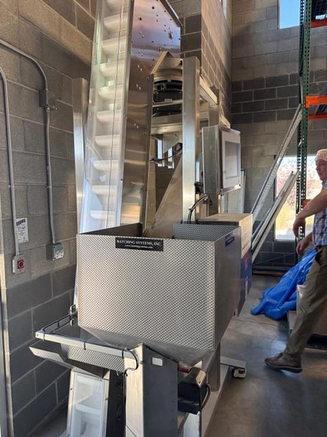 Used Scoop Dropper - Assembly, DV200 2 Gate with Hopper Elevator 