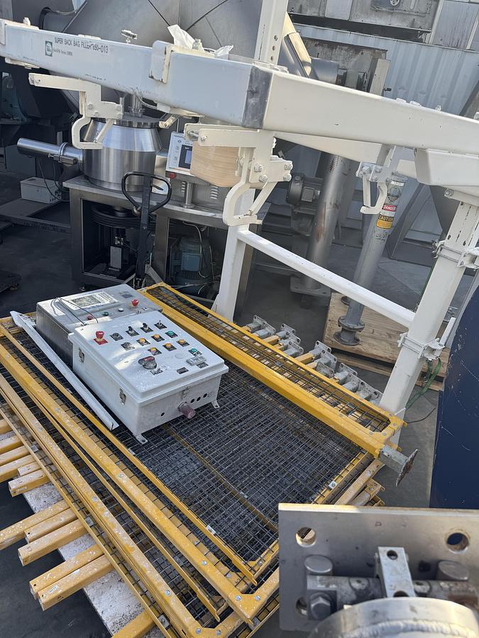 Used Techpak Bag Filler