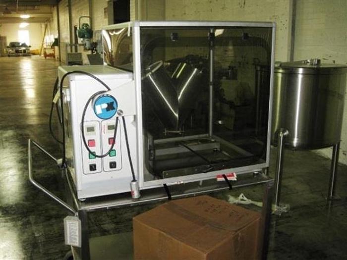 Used 8 quart Patterson Kelly Blendmaster, with bar