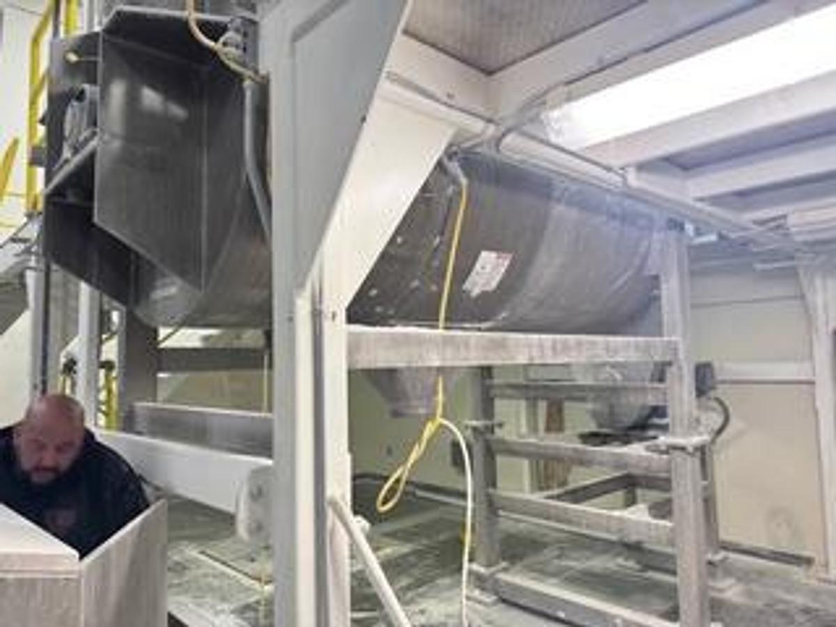 Used AXON RIBBON BLENDER