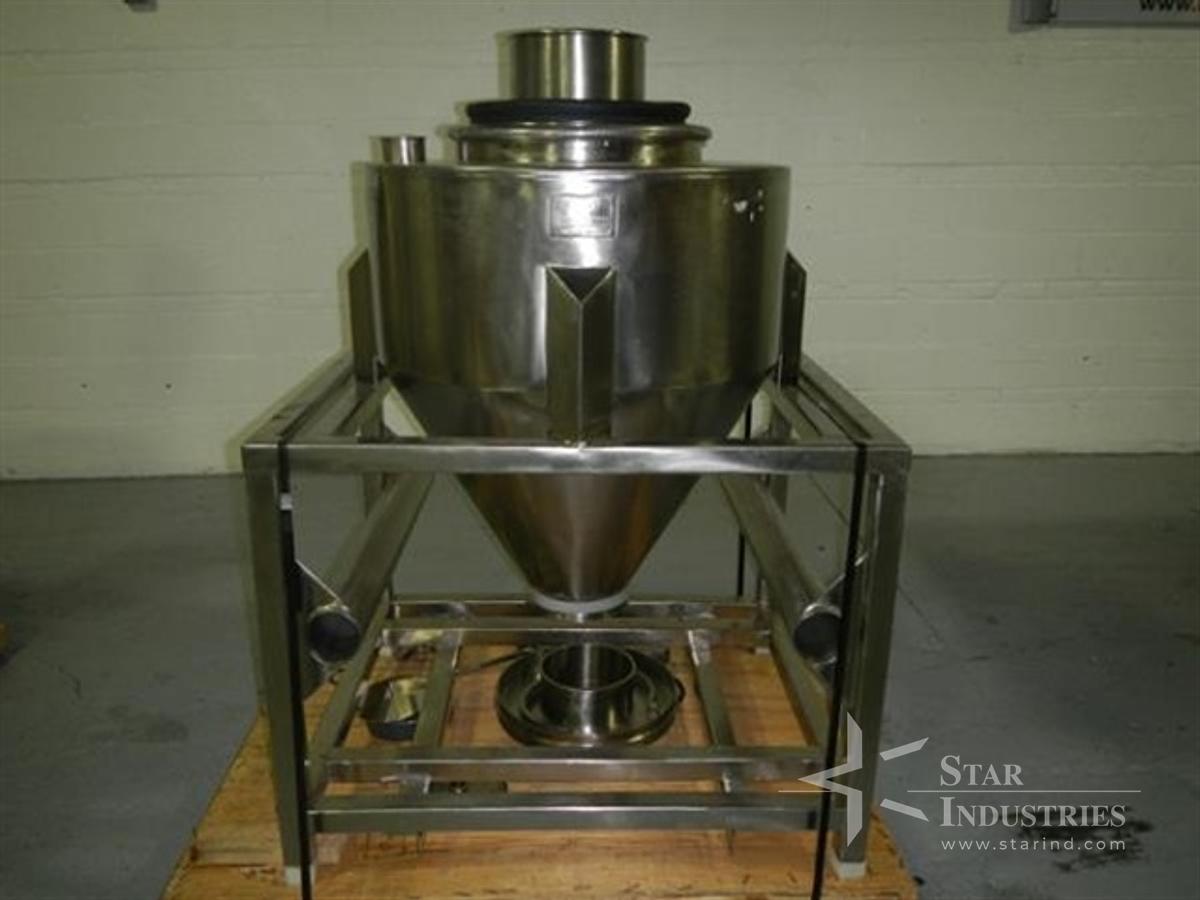 Used 9.5 cu ft B and G tote,