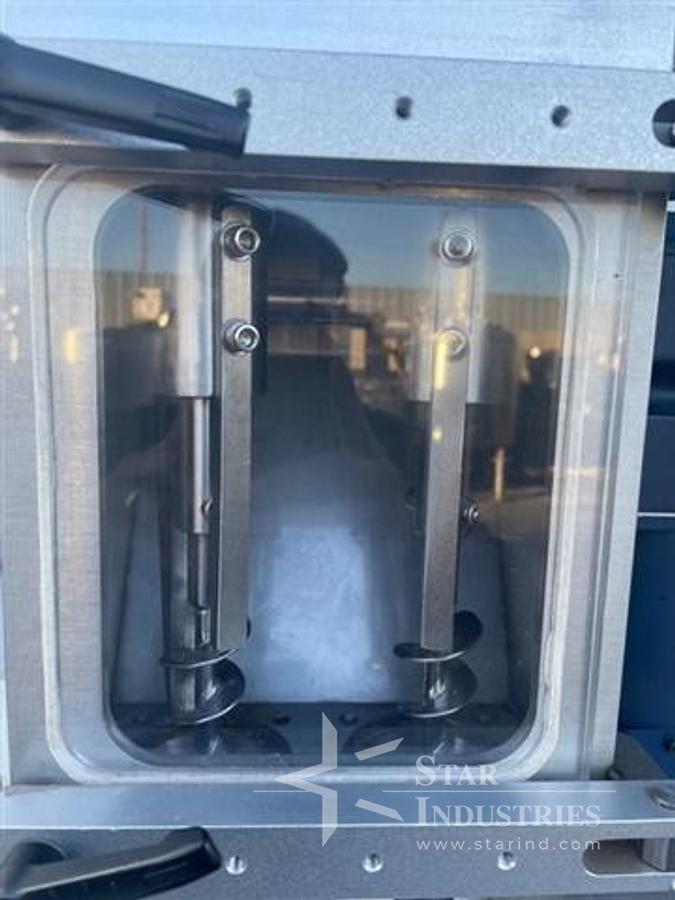 Used 155 GALLON STAINLESS STEEL TANK             #3806
