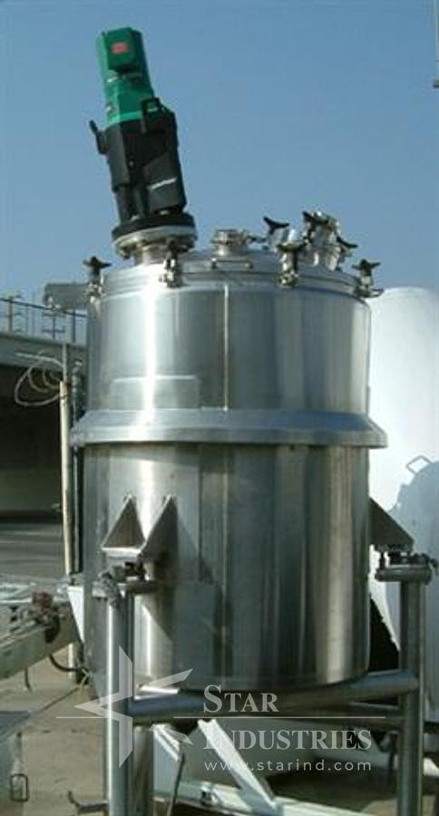 Used 600 liter Lee Single wall Tank with Lightnin Mixer, over all hieght 124"