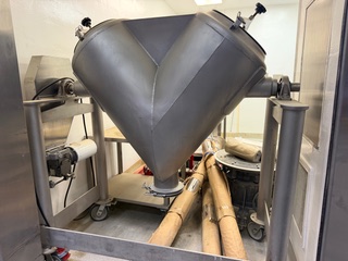 Used  Patterson Kelly V-Blender 10 cubic ft