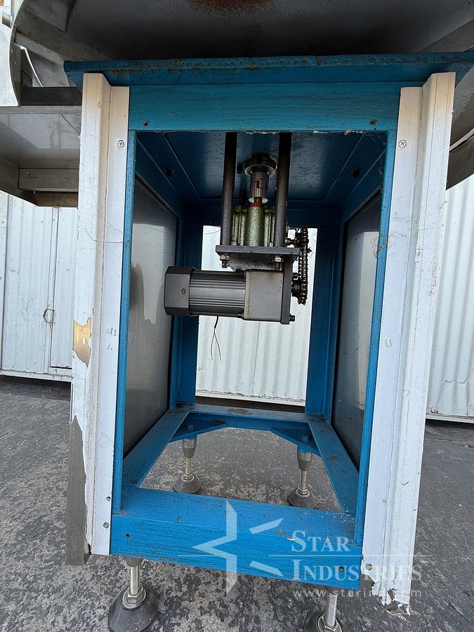 Used Accumulating Table 32'' Diameter S.S.
