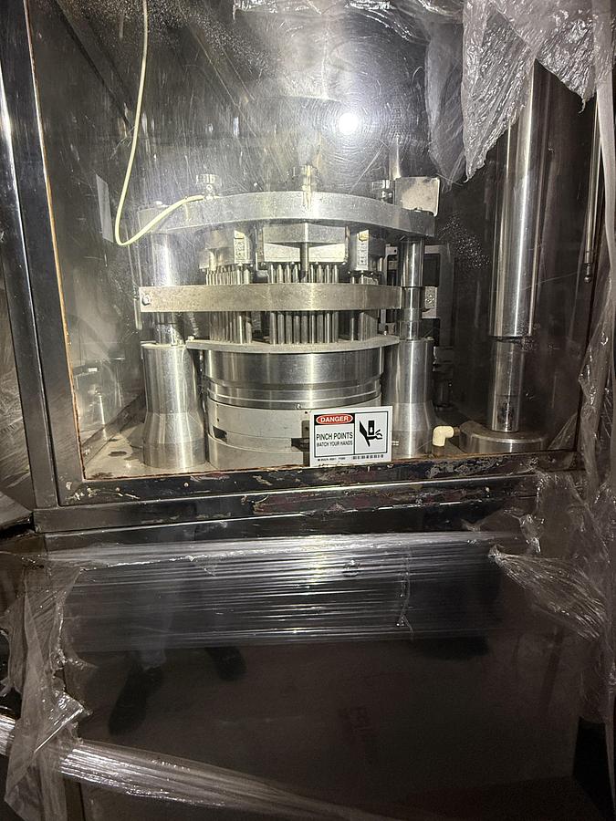 Used Capsule Filler Model ZJT900