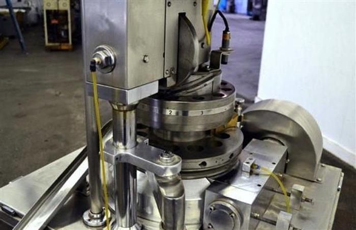 Used ECONOLINE 12D CAPPLUS TABLET PRESS, 12 STATION