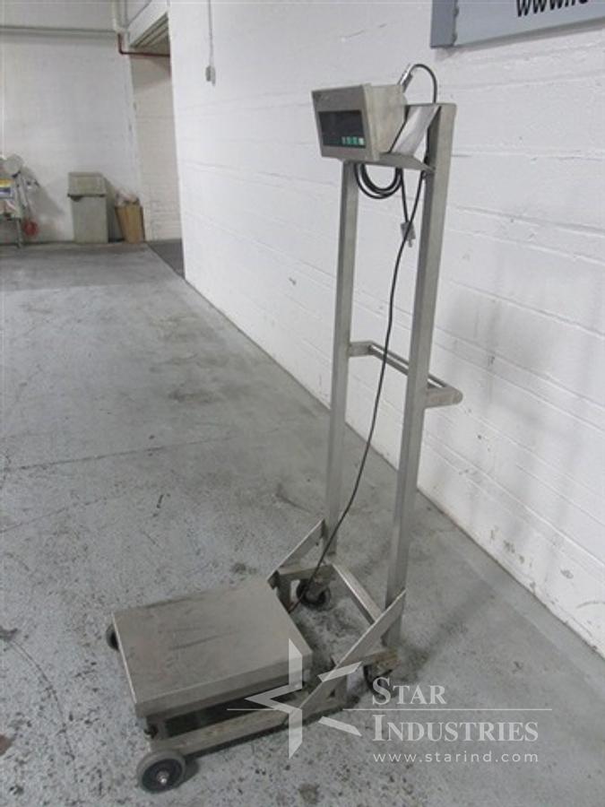 Used 16" X 19" METTLER TOLEDO SCALE