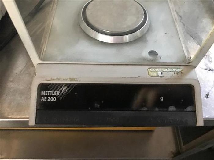 Used Mettler Toledo AE200 Scale