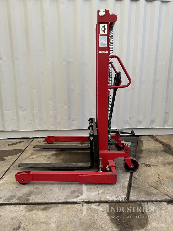Used Dayton Hydraulic Fork Lifter