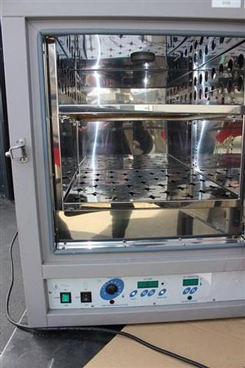 Used One used VWR Oven, 105-180 deg. C.