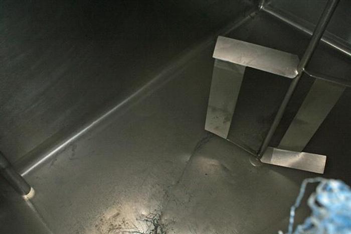 Used Mix Tank, s.s., 3 x 800 gal. compartments w/ Mixers
