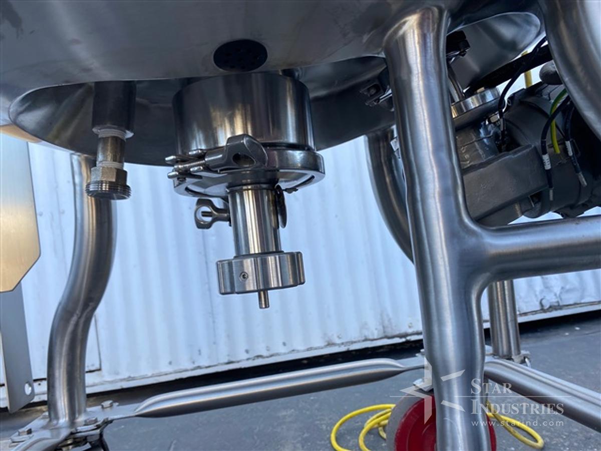 Used 100 liter Stainless Technologies Reactor w/ 1/3 h.p. Lightnin Mixer