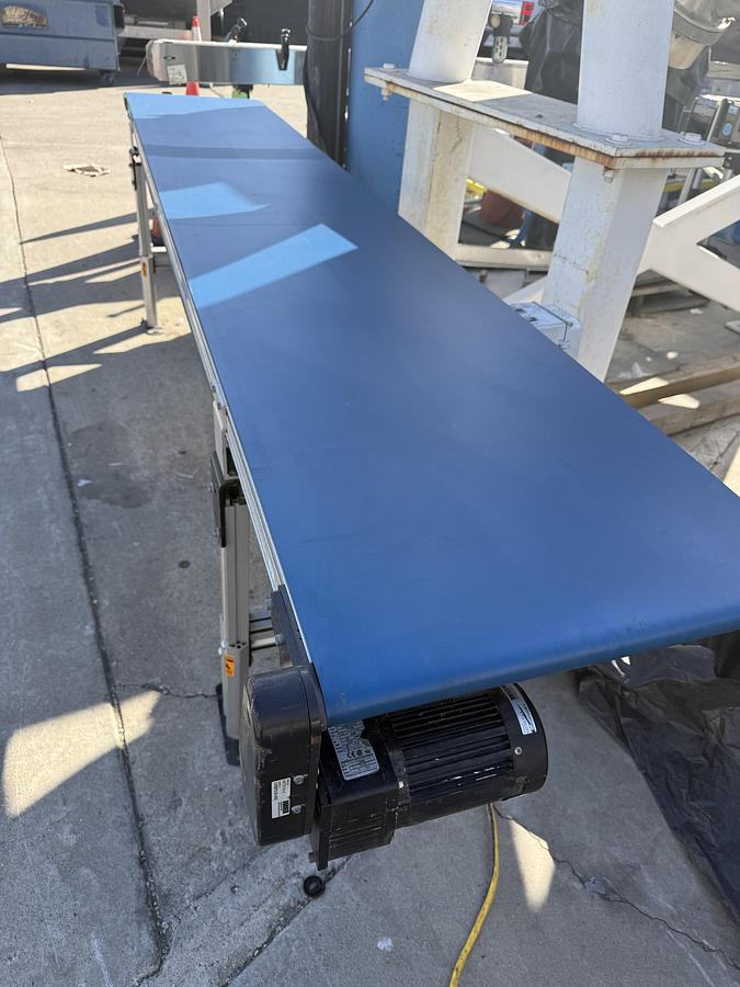 Used Conveyor, 21”x 10', belt conveyor, variable-speed