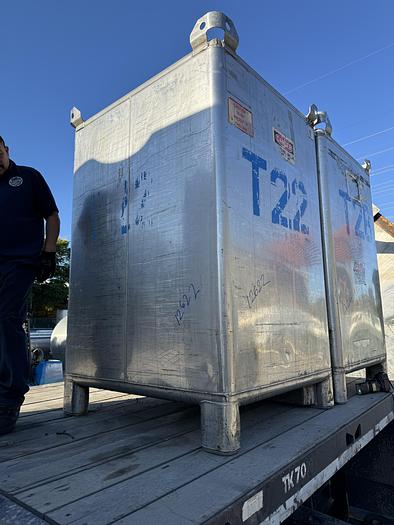 Used Stainless Steel 550 Gallon Tote