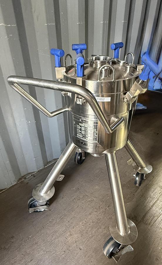 Used 25 liter 316L Feldmeier Tank