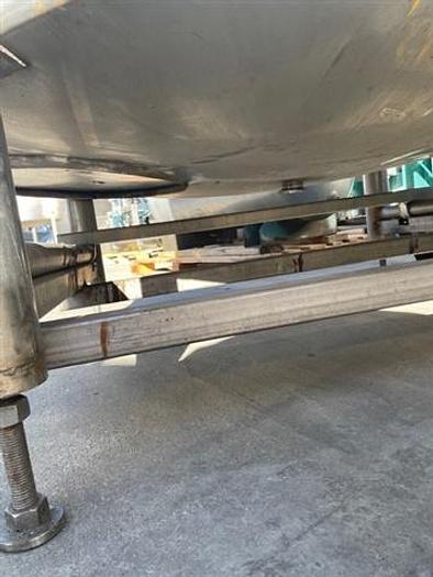 Used Stainless Steel Tank 600 gallons