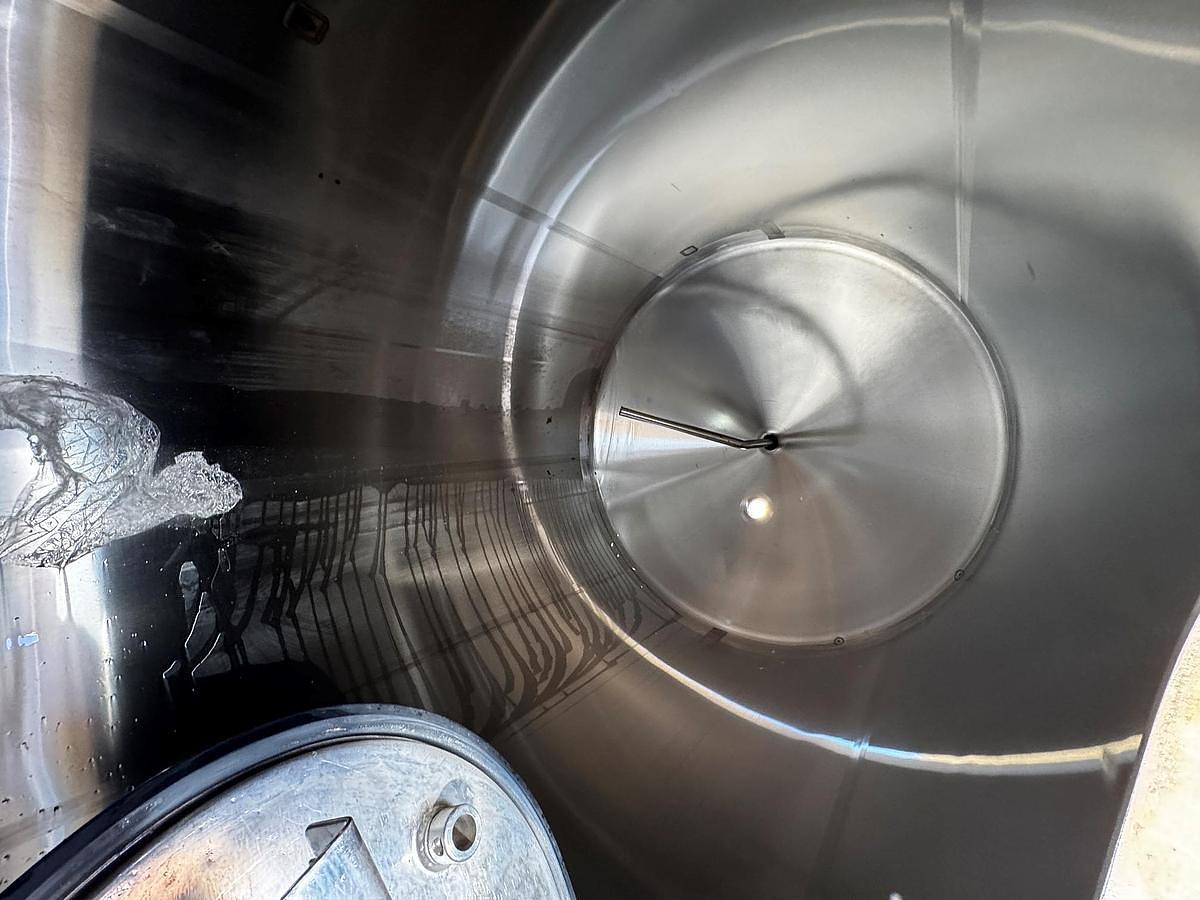 Used Tank, 1,500 Gallon, Stainless Steel, Vertical, Cherry-Burrell