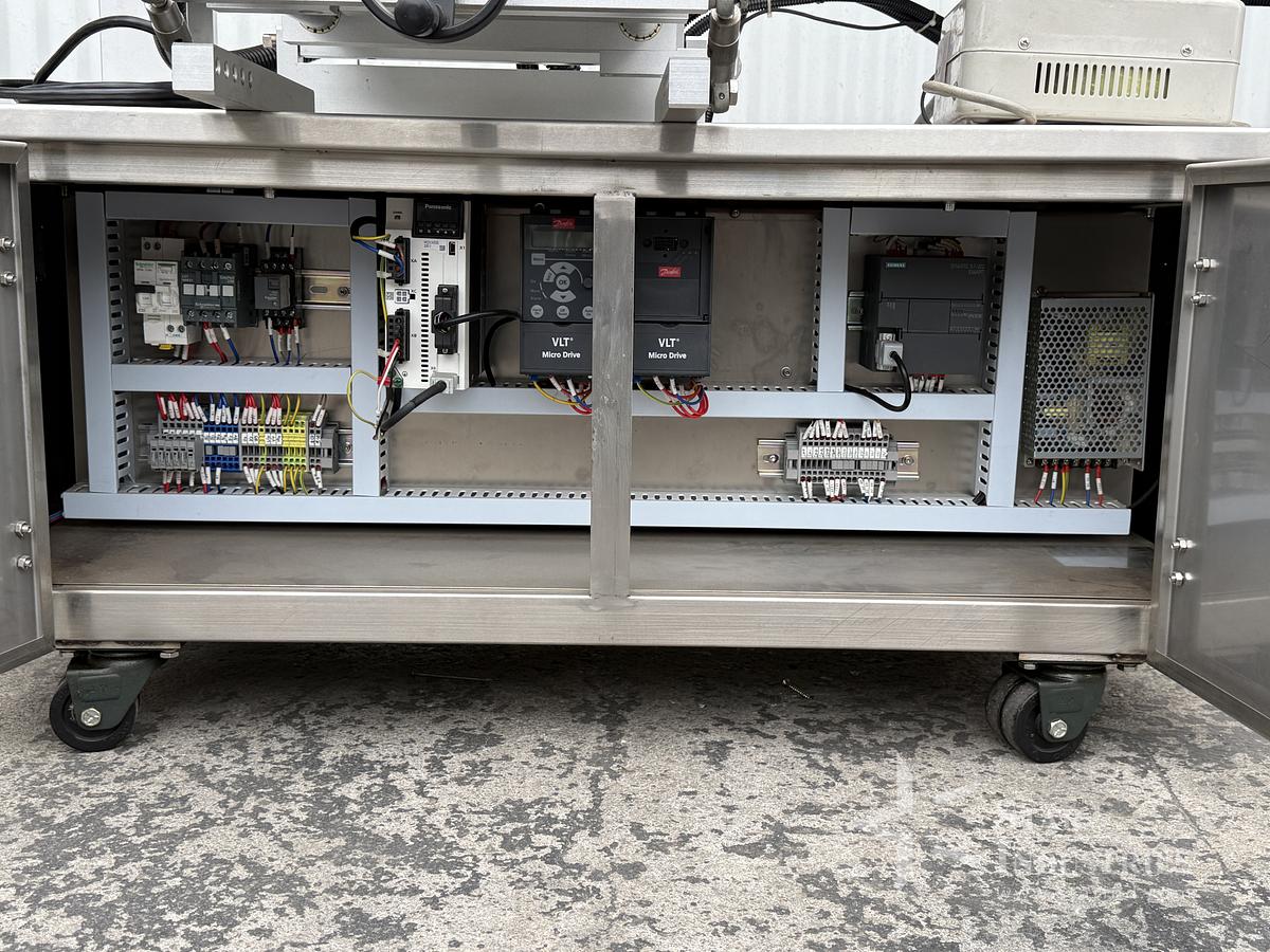 Used CAWON Labeling Machine - Round Bottles