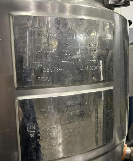 Used 10 gallon Lee Tri-Mix Turbo Shear vacuum mixing kettle, model 10D12T,