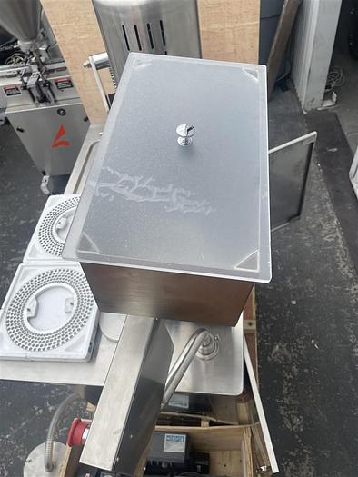 Used LFA Machine Co. Type 8 Semi-Automatic Encapsulator with 00 parts