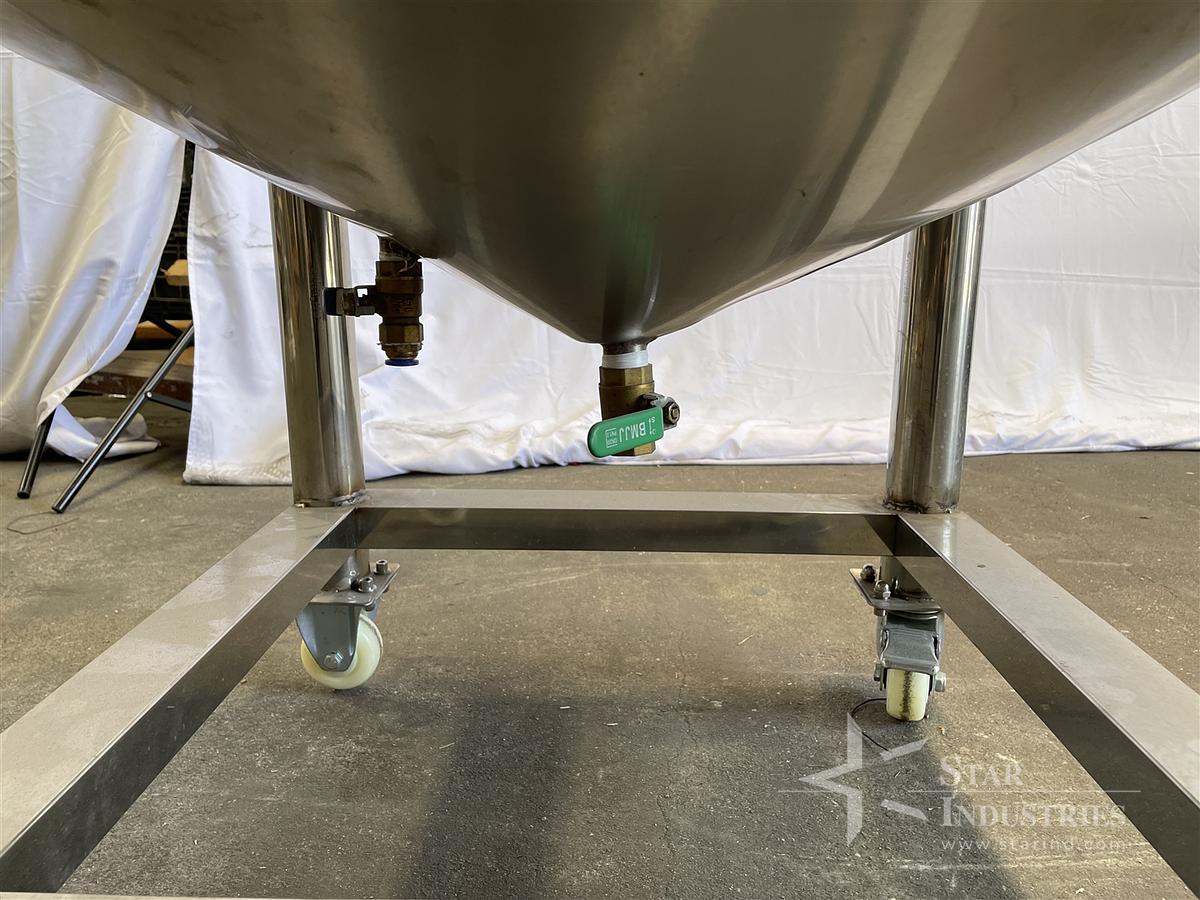 Used Stainless Steel Mixing Tank w/ Mixer