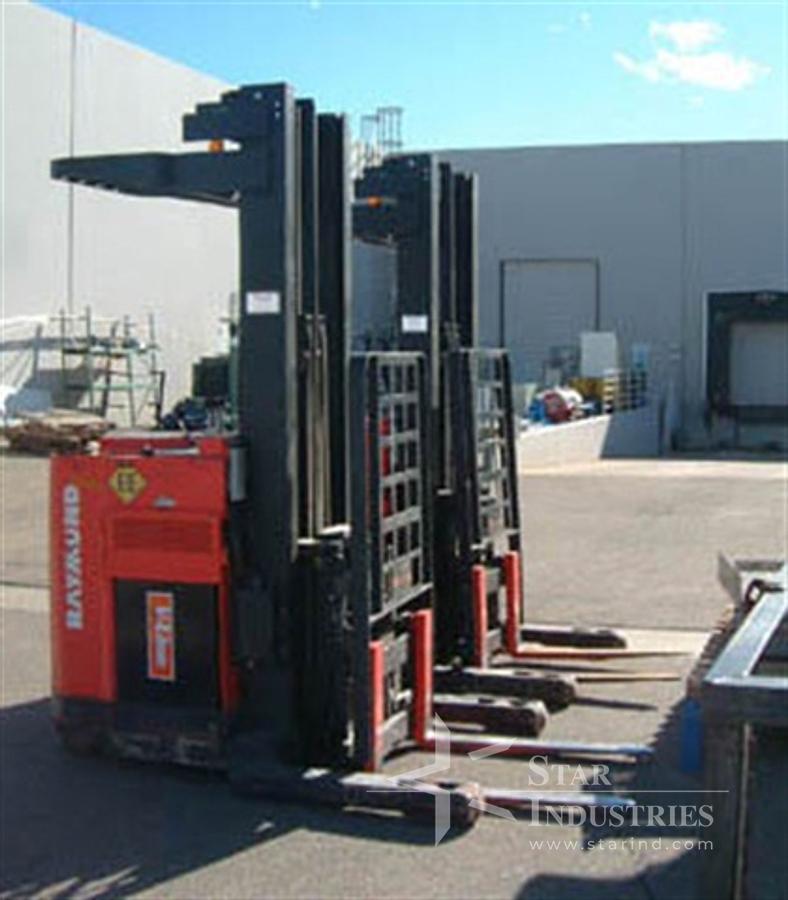 Used FORKLIFT