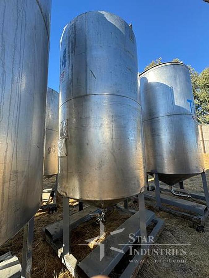 Used Tank, 750 Gallon, Stainless Steel, Cone Bottom