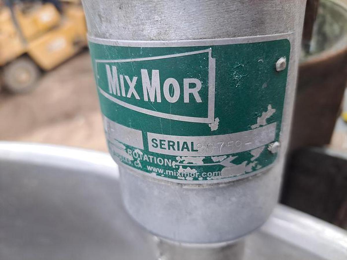 Used Tank, 625-Gallon, Stainless Steel, Agitated, MIX-MOR Mixer