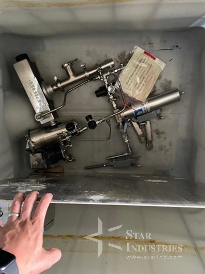 Used 30 c.f. Gemco S.S. Slant Cone Blender w/ Gemcomatic Drum Lift
