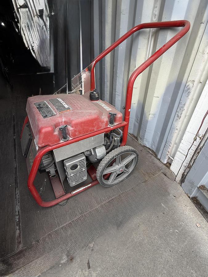 Used Homelite 5,550 Watt Generator
