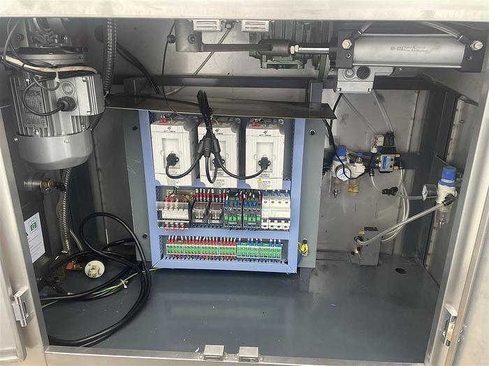 Used LFA Machine Co. Type 8 Semi-Automatic Encapsulator with 00 parts