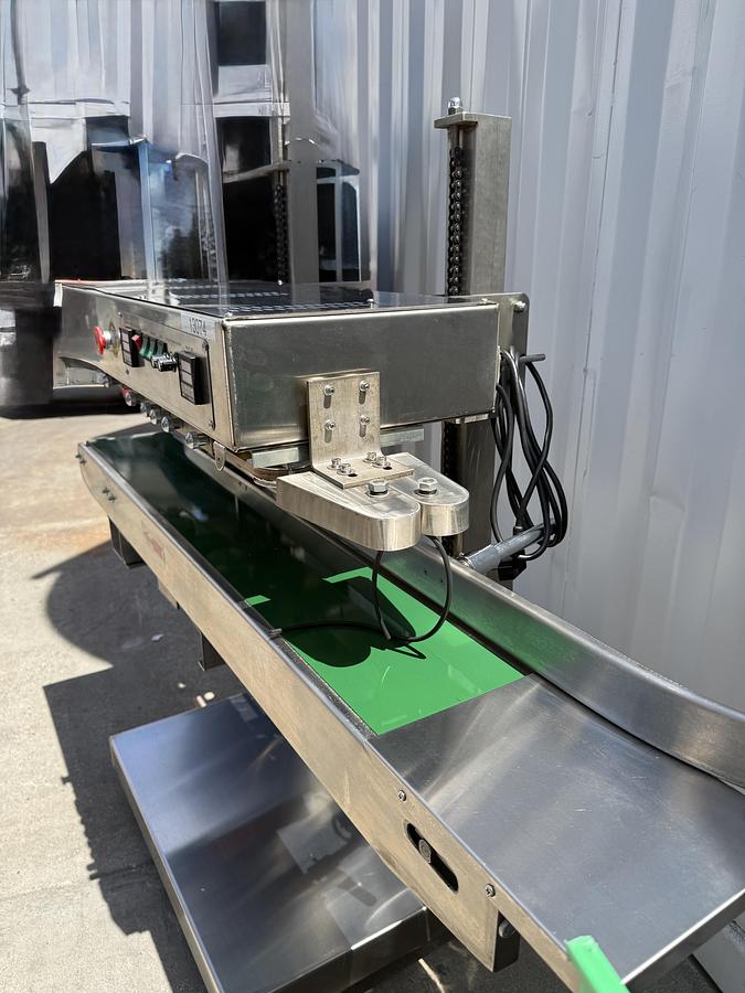 Used Vertical Sealing Machine