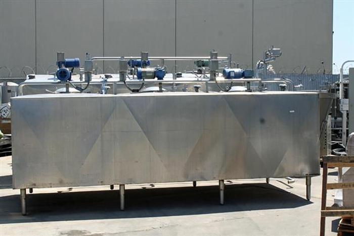 Used Mix Tank, s.s., 3 x 800 gal. compartments w/ Mixers