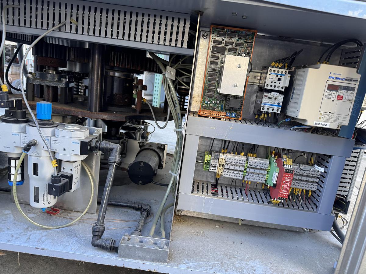 Used Capmatic Rotary Capper